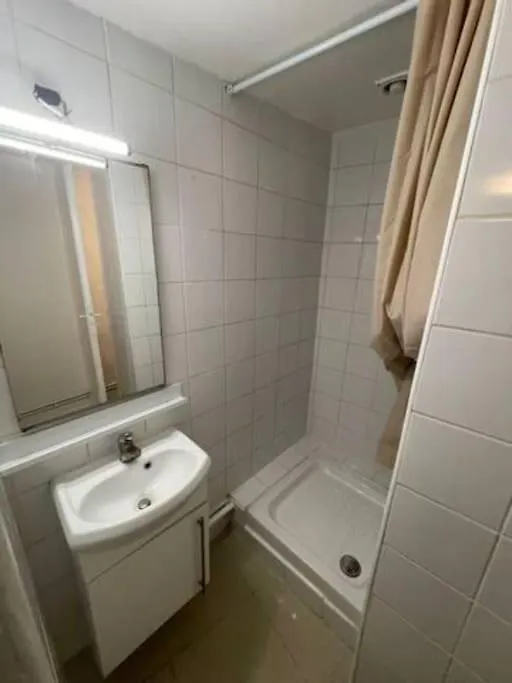 Grand - Montmartre - Republique - Anvers - 6 Pers Daire Paris